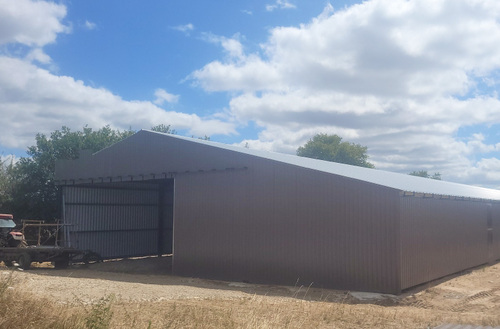 Photo de l'annonce : Places d'hivernage dans hangar sécurisé, accès autonome 24/7
