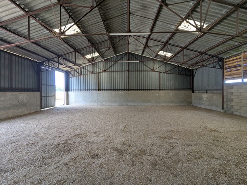 Photo de l'annonce : Places d'hivernage dans hangar fermé sécurisé