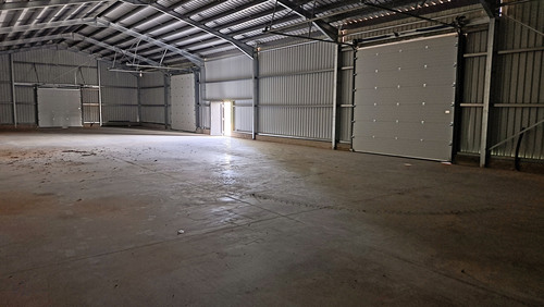 Photo de l'annonce : Places d'hivernage dans hangar fermé, sécurisé, accès 24/7