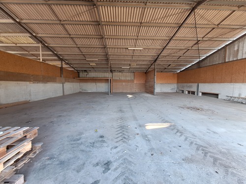 Photo de l'annonce : Places d'hivernage dans hangar fermé sécurisé
