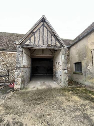 Photo de l'annonce : Places d'hivernage dans hangar fermé sécurisé