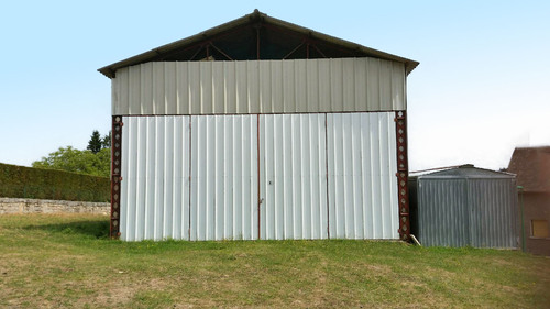 Photo de l'annonce : Hangar fermé à quelques minutes de l'A75