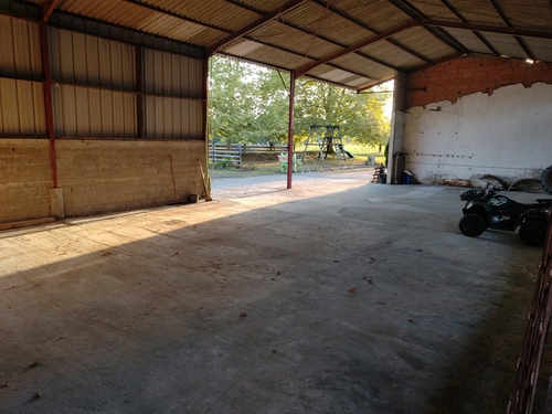 Photo de l'annonce : Places d'hivernage dans hangar couvert sécurisé