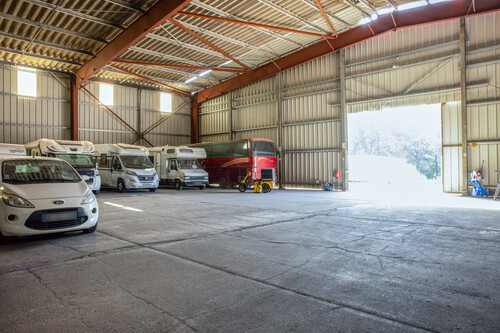 Photo de l'annonce : Place d'hivernage dans hangar fermé