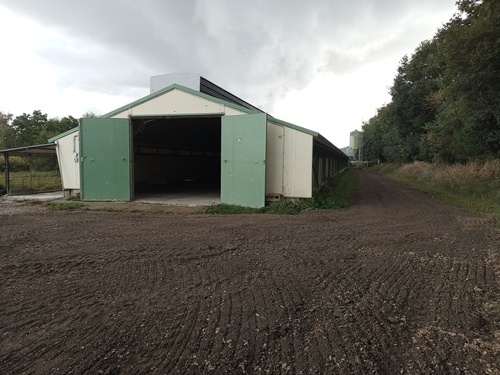 Photo de l'annonce : Places d'hivernage dans hangar fermé sécurisé