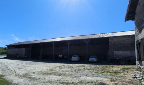 Photo de l'annonce : Places d'hivernage dans hangar couvert