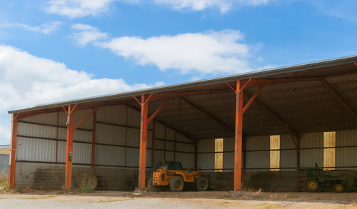 Photo de l'annonce : Places d'hivernage dans hangar couvert sécurisé