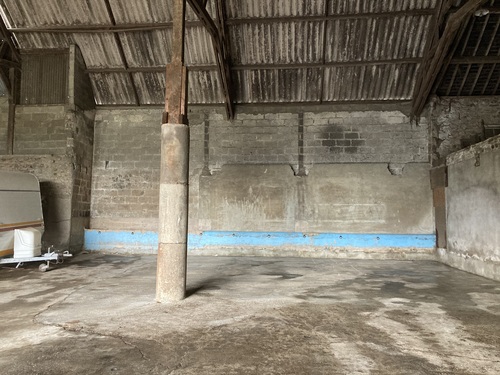 Photo de l'annonce : Places d'hivernage dans hangar couvert avec accès sécurisé