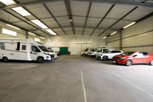Photo de l'annonce : Places d'hivernage dans hangar fermé sécurisé