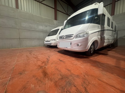 Photo de l'annonce : Places d'hivernage tout véhicule, sécurisé et accès autonome 24/7