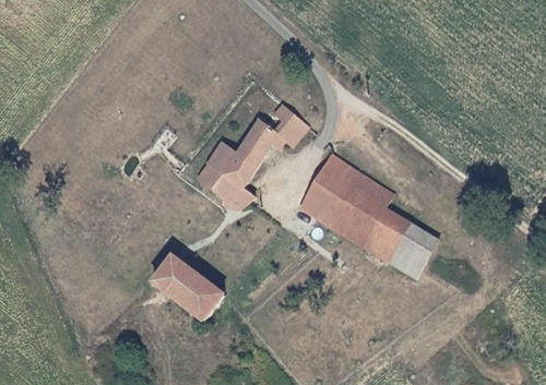 Photo de l'annonce : Emplacement d'hivernage dans grange fermée