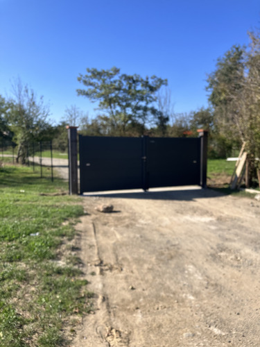 Photo de l'annonce : Places d'hivernage sur terrain plein air sécurisé