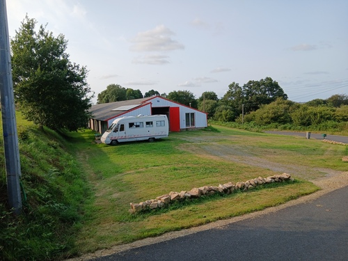 Photo de l'annonce : Places d'hivernage dans hangar fermé et sécurisé