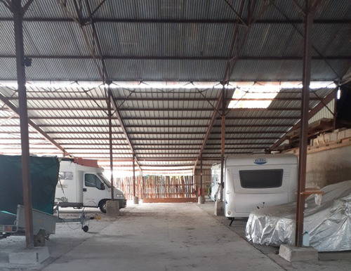 Photo de l'annonce : Place d'hivernage couverte et sécurisée