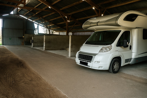 Photo de l'annonce : Places d'hivernage dans hangar couvert