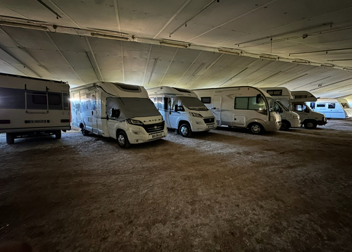 Photo de l'annonce : Place d'hivernage dans hangar fermé