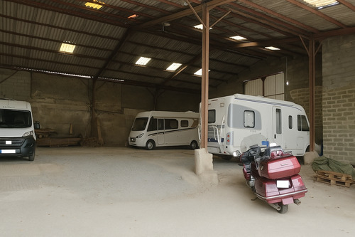 Photo de l'annonce : Places d'hivernage en intérieur dans bâtiment fermé