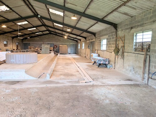 Photo de l'annonce : Places d'hivernage en intérieur dans bâtiment fermé sécurisé