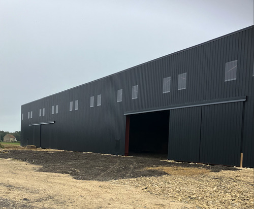 Photo de l'annonce : Place d'hivernage dans hangar fermé