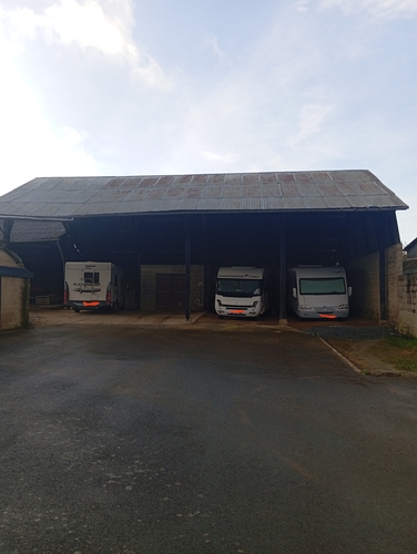 Photo de l'annonce : Places d'hivernage dans hangar fermé sécurisé
