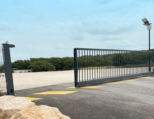 Photo de l'annonce : Places d'hivernage en extérieur 100% sécurisé, accès autonome 24/7