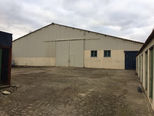Photo de l'annonce : Places d'hivernage en intérieur dans bâtiment fermé sécurisé