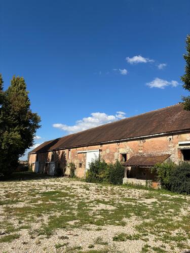Photo de l'annonce : Hivernage véhicule de loisirs, à 1h de Paris