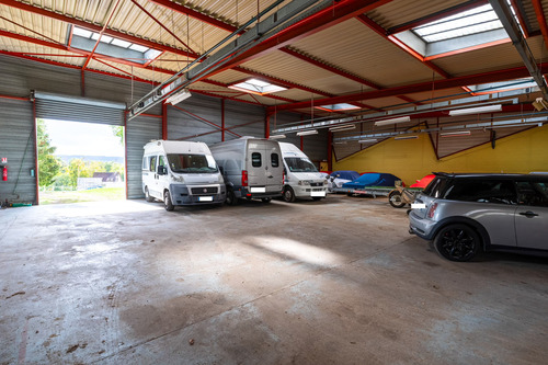 Photo de l'annonce : Stockage/Hivernage clos intérieur - Local sécurisé - 1h de Paris