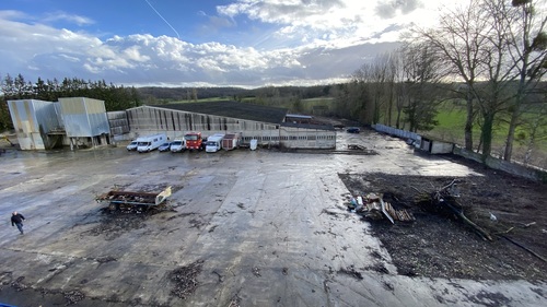 Photo de l'annonce : Places d'hivernage extérieur sur terrain plein air sécurisé