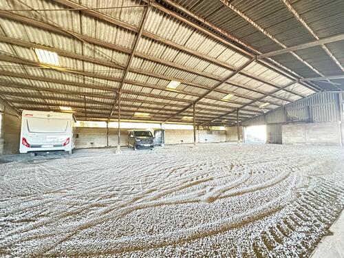 Photo de l'annonce : Places d'hivernage en intérieur dans bâtiment fermé sécurisé