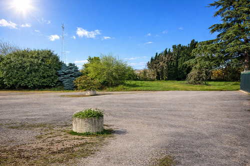 Photo de l'annonce : Places d'hivernage sur terrain plein air sécurisé