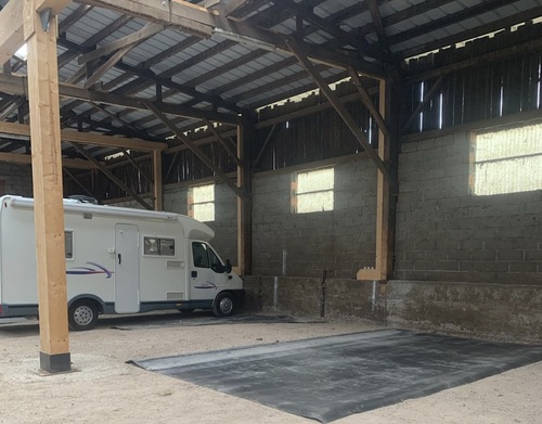 Photo de l'annonce : Place d'hivernage en hangar sécurisé