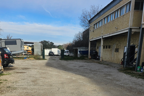 Photo de l'annonce : Places d'hivernage en espace plein air sécurisé