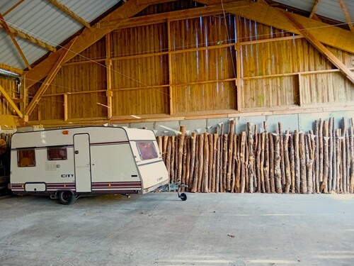 Photo de l'annonce : Places d'hivernage en intérieur dans bâtiment fermé sécurisé