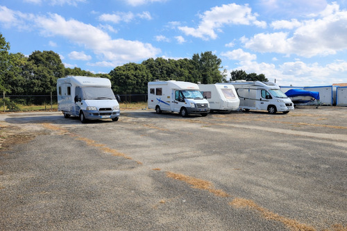 Photo de l'annonce : Places d'hivernage EXTERIEURES EN PLEIN AIR
