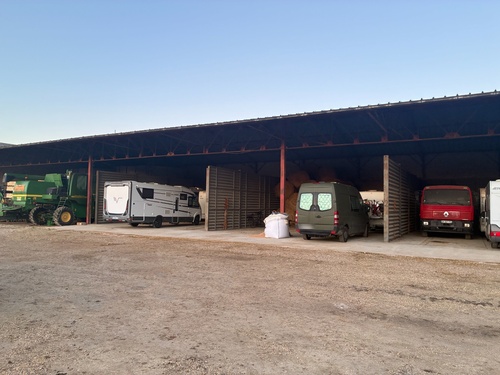 Photo de l'annonce : Emplacement d'hivernage à l'année proche d'Etampes