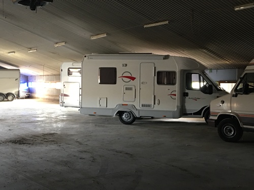 Photo de l'annonce : Places d'hivernage, sécurisées et autonomes (attention, Hmax = 2.90m)