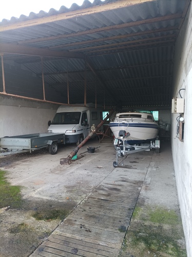Photo de l'annonce : Places d'hivernage dans bâtiment couvert