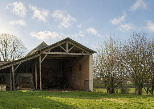 Photo de l'annonce : Place d'hivernage dans hangar ouvert