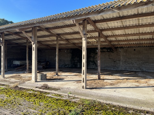 Photo de l'annonce : Places d'hivernage dans hangar fermé 3 côtés