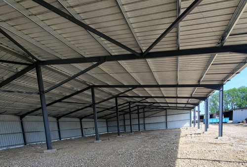 Photo de l'annonce : Places d'hivernage dans hangar couvert, accès autonome