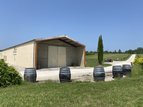 Photo de l'annonce : Hangar fermé et sécurisé pour véhicule et stockage