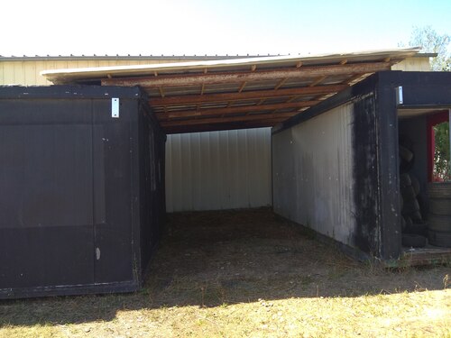 Photo de l'annonce : Places d'hivernage dans hangar couvert sécurisé