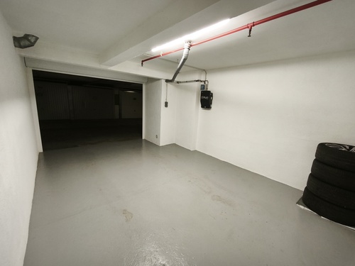 Photo de l'annonce : Places d'hivernage en intérieur dans bâtiment fermé sécurisé