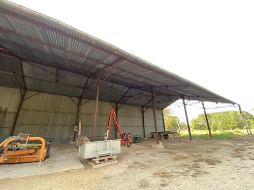 Photo de l'annonce : Places d'hivernage dans hangar couvert sécurisé