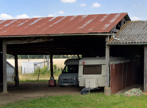 Photo de l'annonce : Espace de stockage fermé sur 3 côté et sécurisé