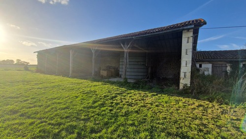Photo de l'annonce : Places d'hivernage dans hangar couvert sécurisé