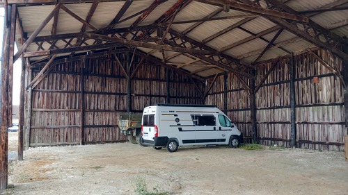 Photo de l'annonce : Places d'hivernage dans hangar couvert
