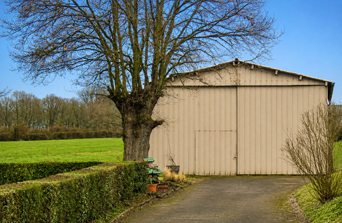 Photo de l'annonce : Places d'hivernage en intérieur dans bâtiment fermé sécurisé