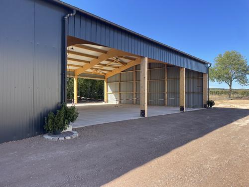 Photo de l'annonce : Places d'hivernage dans hangar couvert sécurisé